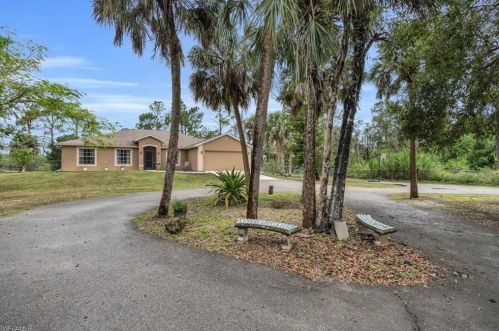 3860 14th Ave, Naples FL  34120-5575 exterior