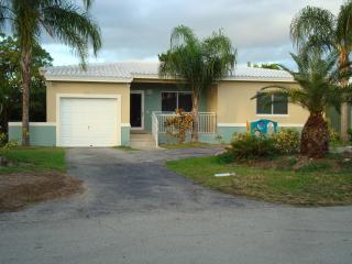 6275 34th St, Miami FL  33155-4922 exterior