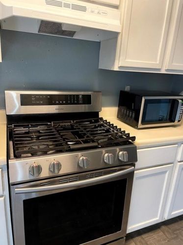 6204 Duchess Dr, Austin TX  78724-5355 exterior