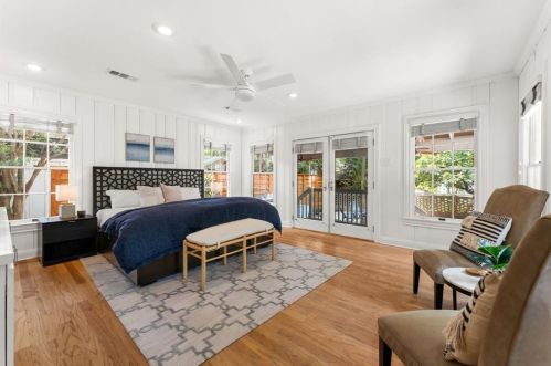 1703 31 St, Austin TX 78705-2148 exterior