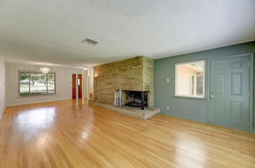 4801 Fairview Dr, Austin TX  78731-5316 exterior