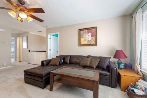 3921 Cyn Gln Cir, Austin TX 78732-2187 exterior