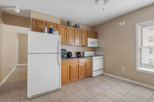 73 Merrifield St, Worcester MA 01605-3018 exterior