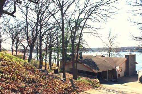 928 State Park Rd, Grove, OK 74344-5200