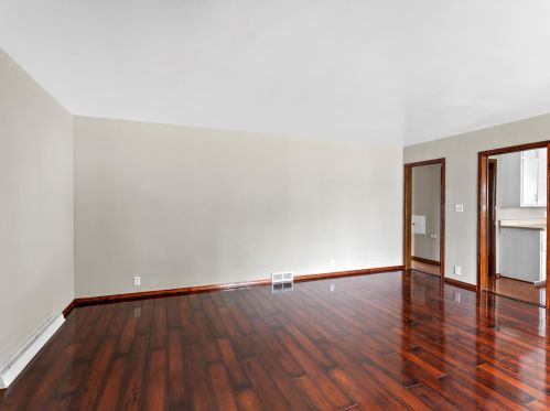 1216 Cherry Rd, Manitowoc WI 54220-1918 exterior