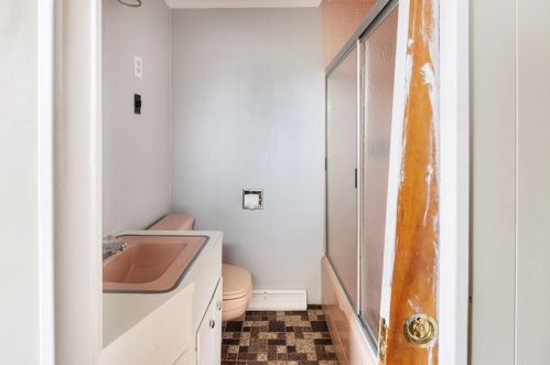 75 Sewall Ave, Winthrop MA 02152-1525 exterior