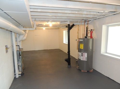 214 Wilbraham Rd, Monson MA  01057-9408 exterior