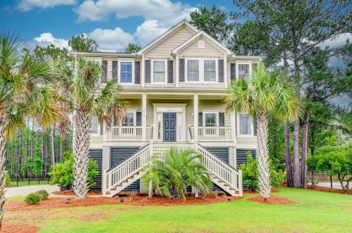 2016 Brick Kiln Pkwy, Mount Pleasant, SC 29466-8759