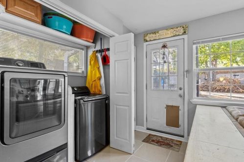 6908 Cherrydale Dr, Austin TX 78745-5344 exterior