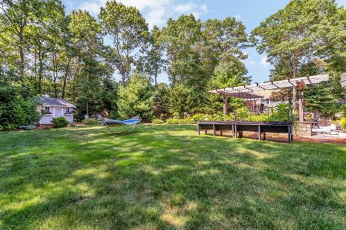 11 Teal Cir, Mashpee MA 02649-3676 exterior