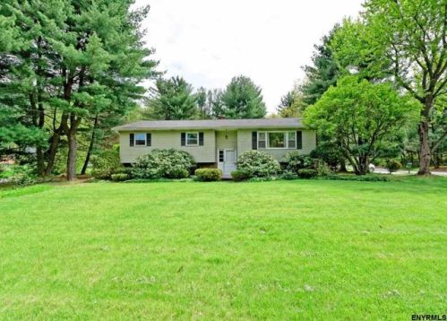 38 Bellwood Ln, Castleton, NY 12033-9558