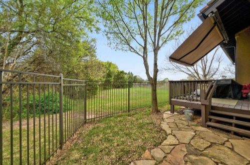 9100 Calera Dr, Austin TX 78735-1578 exterior