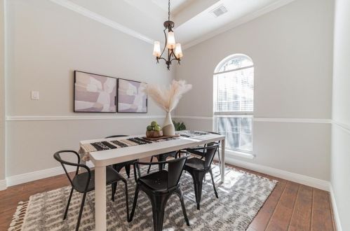 6868 Auckland Dr, Austin TX 78749-4139 exterior