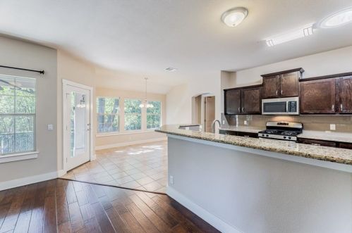 6928 Bay City Bnd, Austin TX 78725-2938 exterior