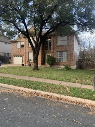 8011 Doe Meadow Dr, Austin TX  78749-2865 exterior