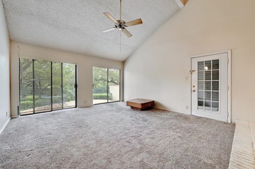 6303 5 Acre Wood St, Austin TX 78746-7125 exterior