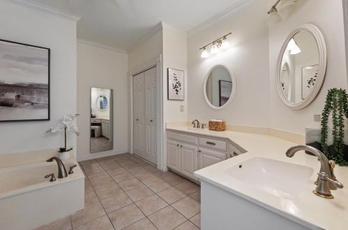 4607 Beechwood Holw, Austin TX 78731-3603 exterior