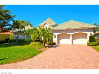 5942 Barclay Ln, Naples, FL 34110-7305