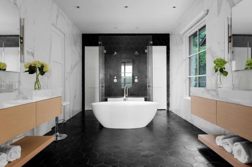 4402 Aqua Verde Dr, Austin TX 78746-1042 exterior