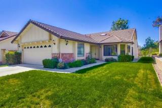 1324 Brewley Ln, Vista, CA 92081-9030