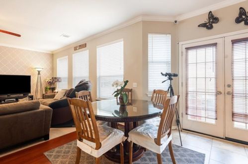 3921 Cyn Gln Cir, Austin TX 78732-2187 exterior