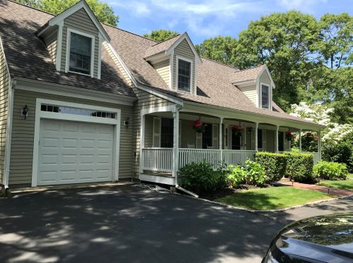 8 Spinnaker Dr, Mashpee MA  02649-3654 exterior