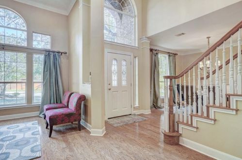 10017 Dianella Ln, Austin TX  78759-3036 exterior