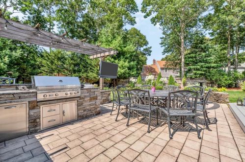 11 Teal Cir, Mashpee MA 02649-3676 exterior