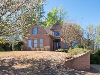 720 Nob Ridge Dr, Marietta, GA 30064-5730