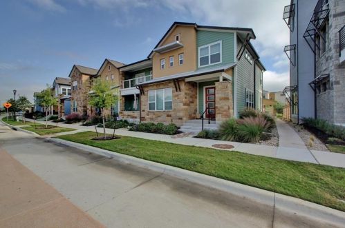 4025 Berkman Dr, Austin TX  78723-4543 exterior