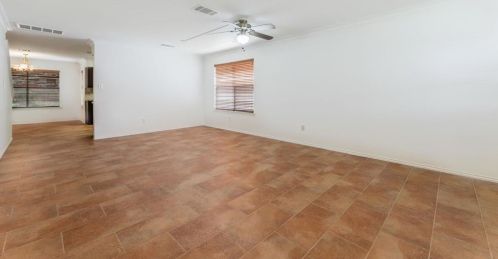 7439 Dallas Dr, Austin TX  78729-7773 exterior