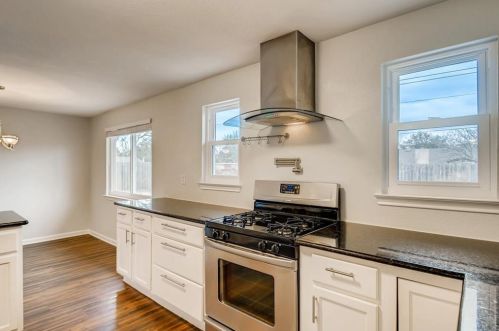 13217 Briar Holw Dr, Austin TX 78729-3655 exterior