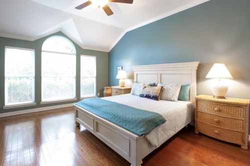 6404 Clairmont Dr, Austin TX 78749-3438 exterior