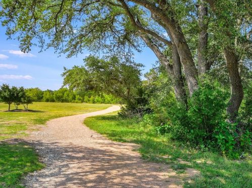 676 Catalina Ln, Austin TX 78737-4715 exterior