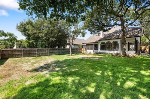 10209 Broomflower Dr, Austin TX 78739-1448 exterior