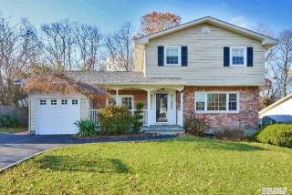 74 Marie Cres, Commack, NY 11725-5221