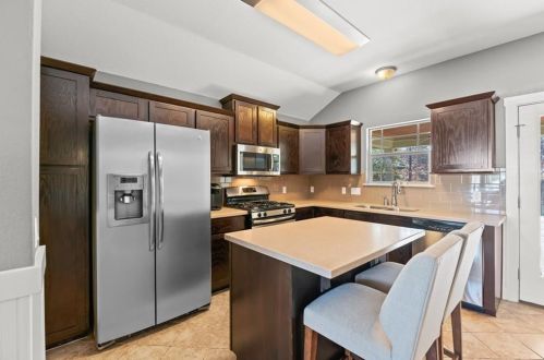 7000 Bay City Bnd, Austin TX 78725-2938 exterior