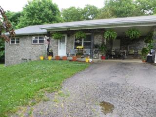 429 Meadowview Dr, Glendale, KY 42701-8814