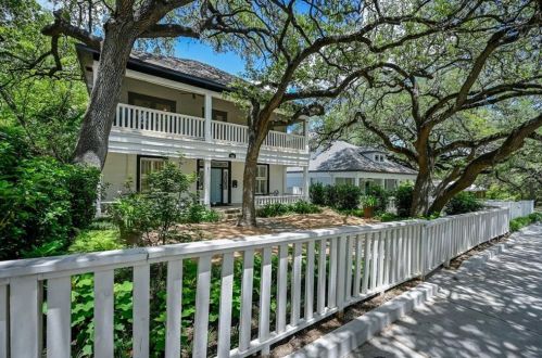 1802 Brackenridge St, Austin TX  78704-3516 exterior