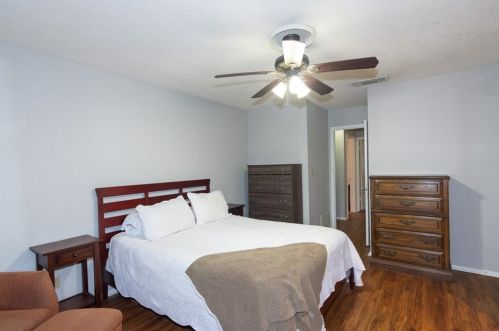 9806 Cottle Dr, Austin TX 78753-4305 exterior