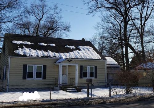 965 Mckinstry Ave, Chicopee MA  01013-4823 exterior