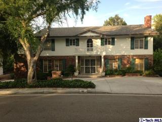 44 Club Rd, Pasadena, CA 91105-1410