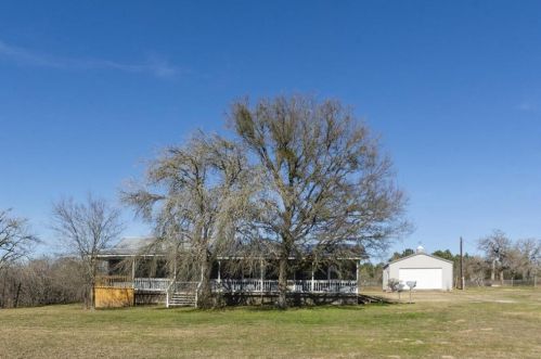 941 Old Sayers Rd, Webberville, TX 78621-5547