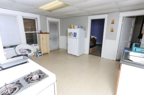 16 Olivine St, Chicopee MA 01013-2720 exterior