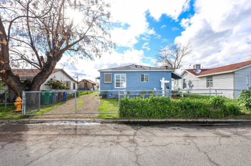 1534 Defender St, Sharon, CA 93610-3427