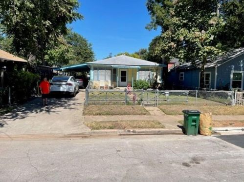 2010 Canterbury St, Austin TX  78702-5533 exterior