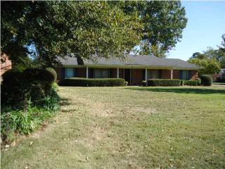 904 Federal Dr, Montgomery, AL 36107-1108