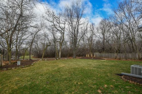 514 Buckingham Way, Chenequa WI 53029-2544 exterior