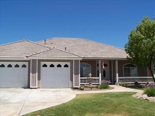 12612 Savonburg Dr, Bakersfield, CA 93312-5783