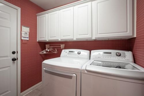 6404 Clairmont Dr, Austin TX 78749-3438 exterior